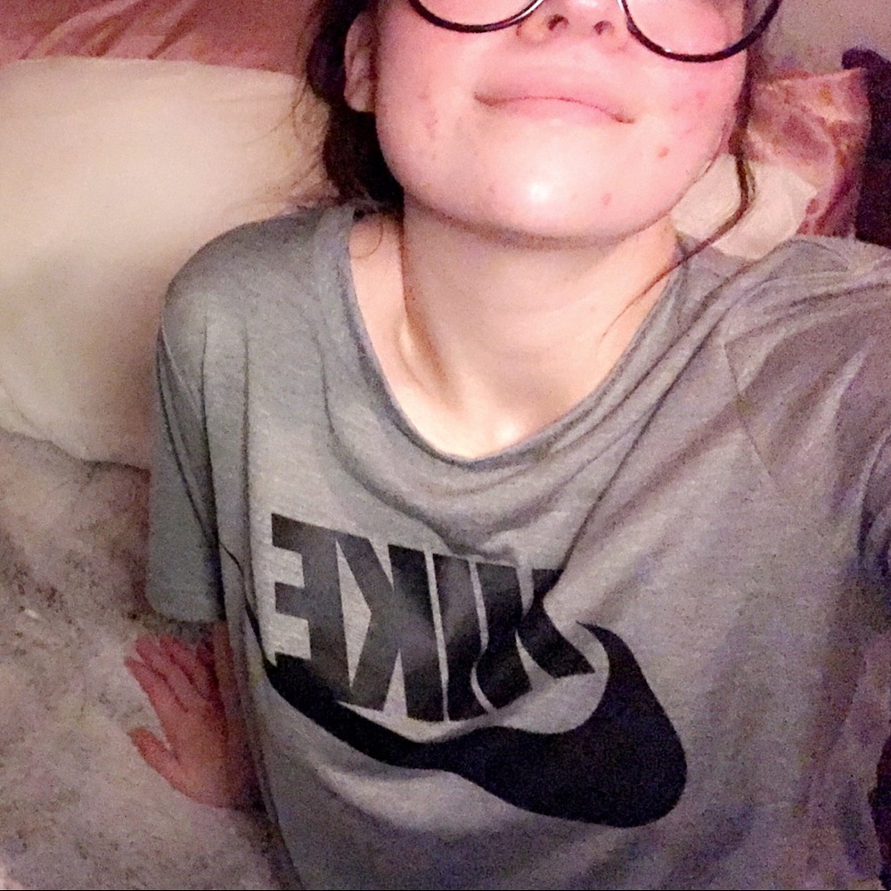 Grey Nike tee